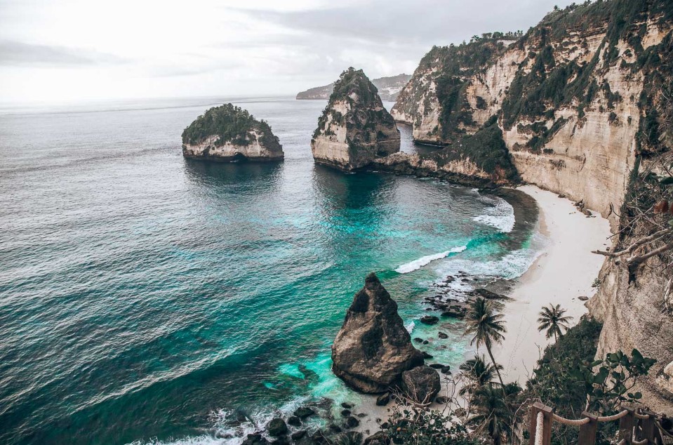 Keindahan Pantai Atuh dan Diamond Beach di Nusa Penida (2025)